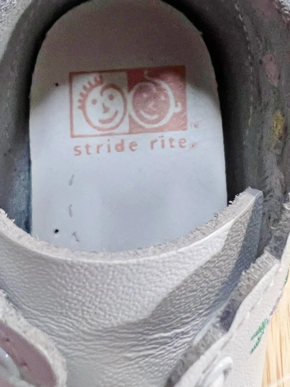 Stride Rite Vintage White Leather Lace-Up Shoe with Floral Embroidery Sz 4.5 D